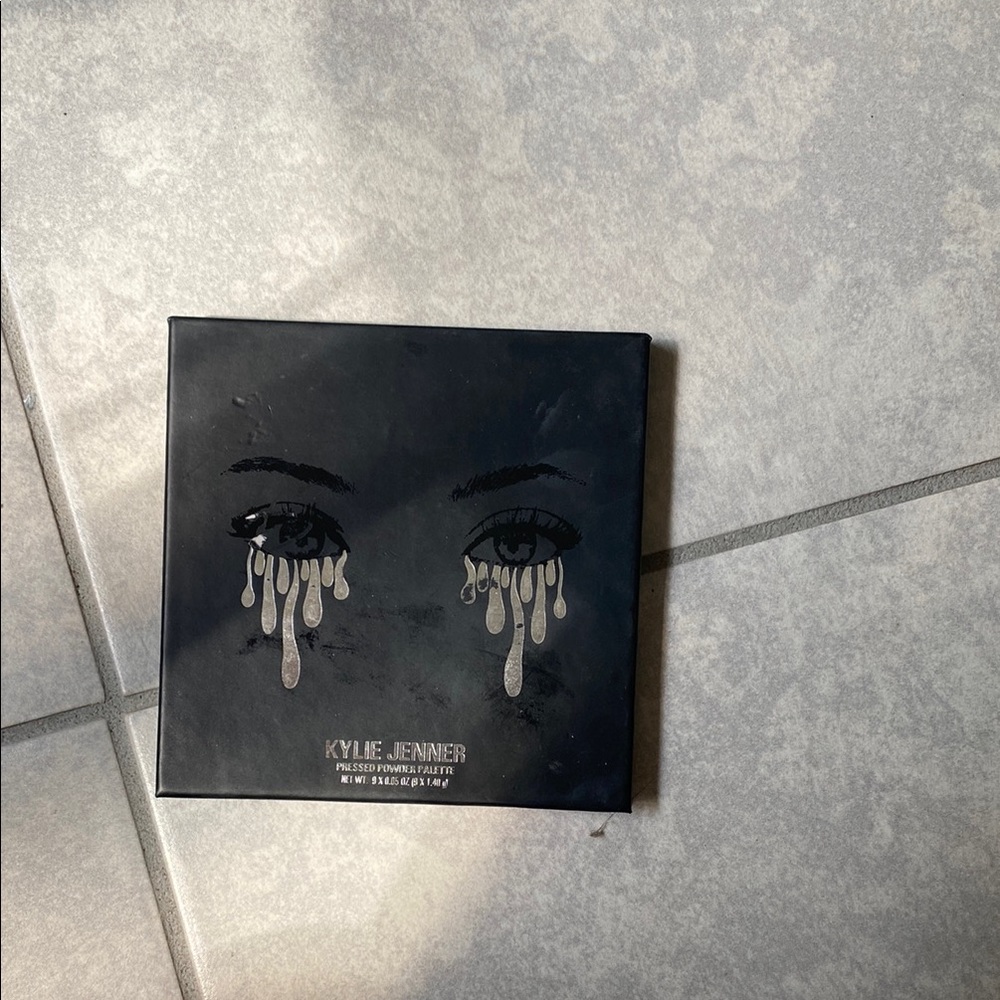 Kylie Jenner Eyeshadow Palette